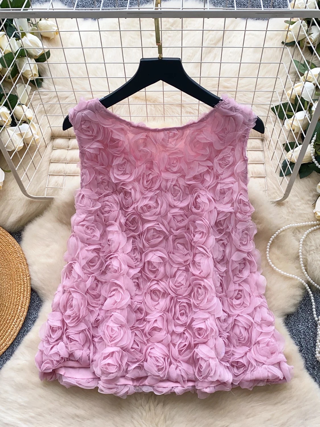 In a lifestyle top FTO176 images